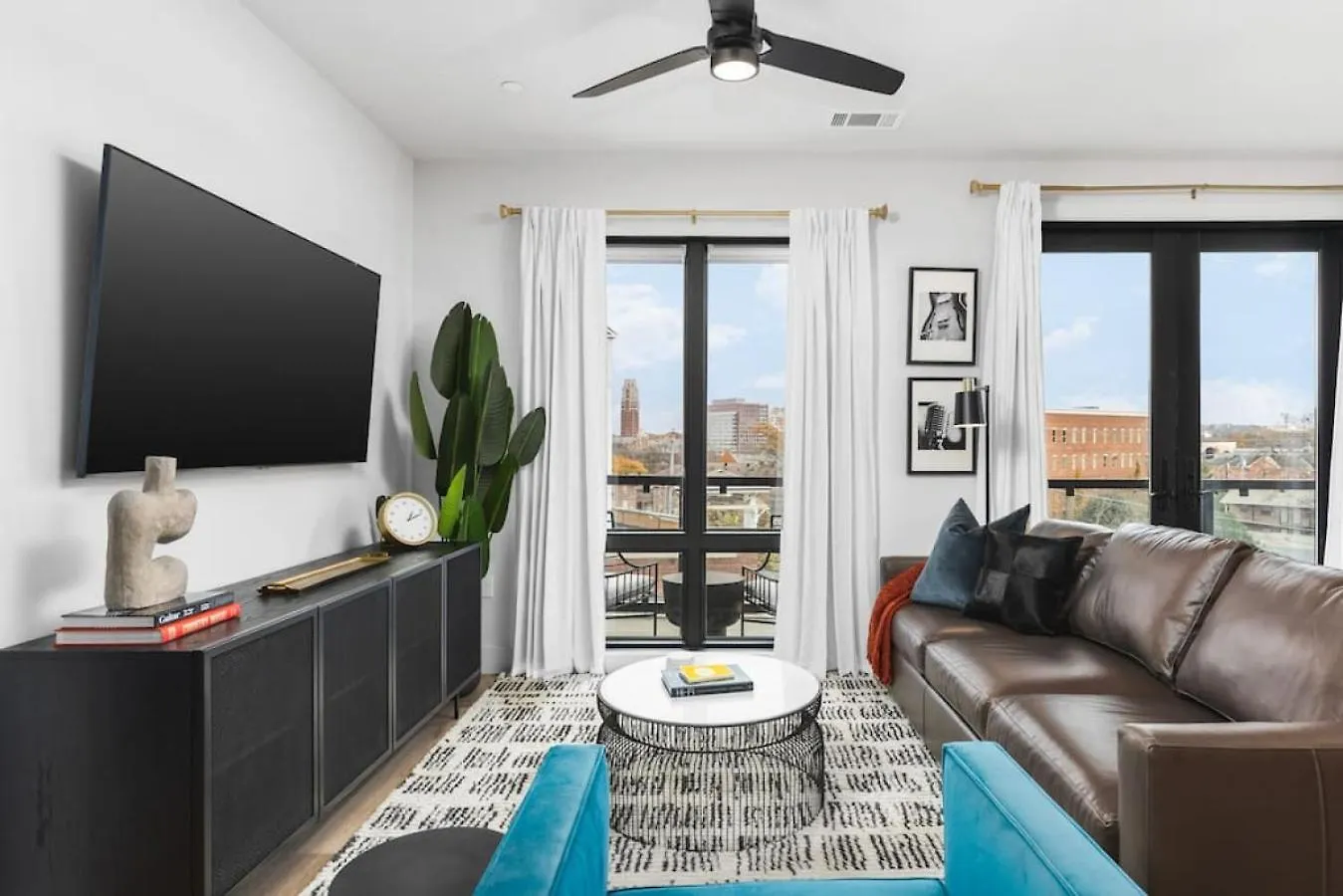 Premium 2 Bedroom, 4 Bed With Huge Wrap Around Patio Nashville